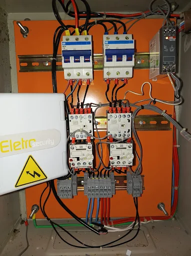 Quadro elétrico de comando